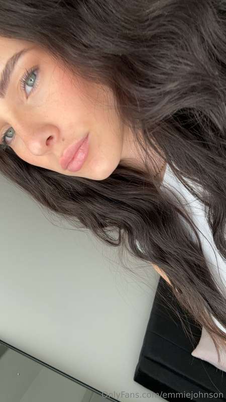 Come closer, babe, I’m done running, I’m yours.🫶😘