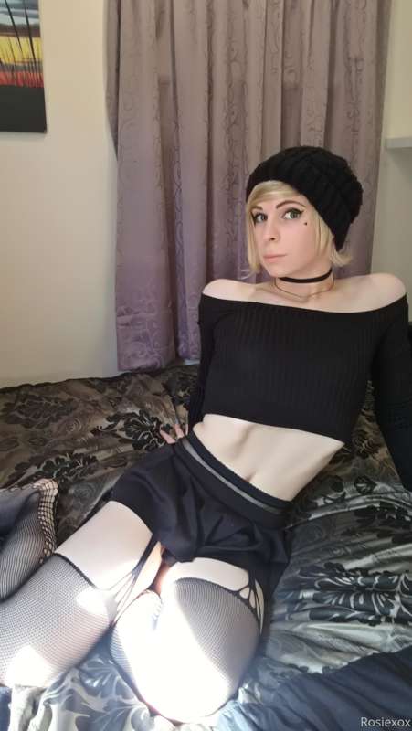 Cute lil slut 5/10 x 8