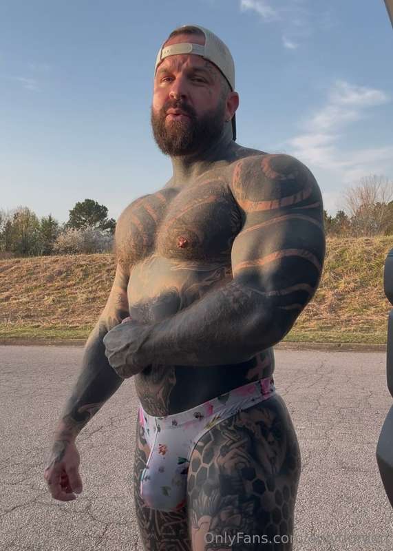I’m 230 now I wanna add another 15lbsWhat do yall think ? 4