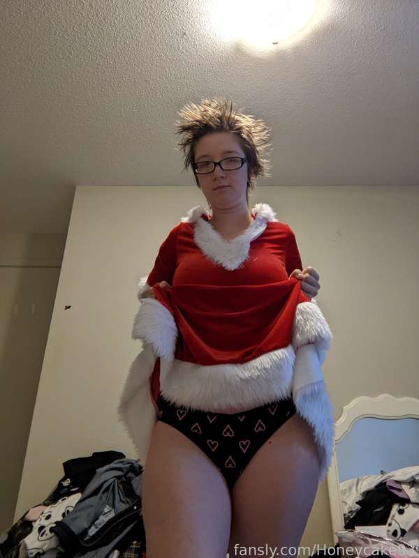 Honeycake93 - Fansly - 23 Dec, 2021 16