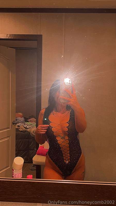 Honeycomb2002 - Onlyfans - 22 Aug, 2024