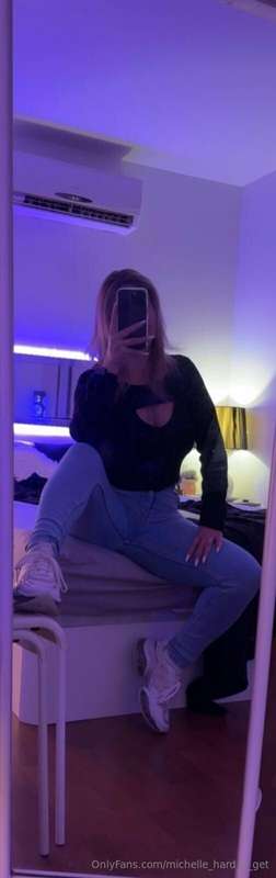 who wants titics 🫣❤️