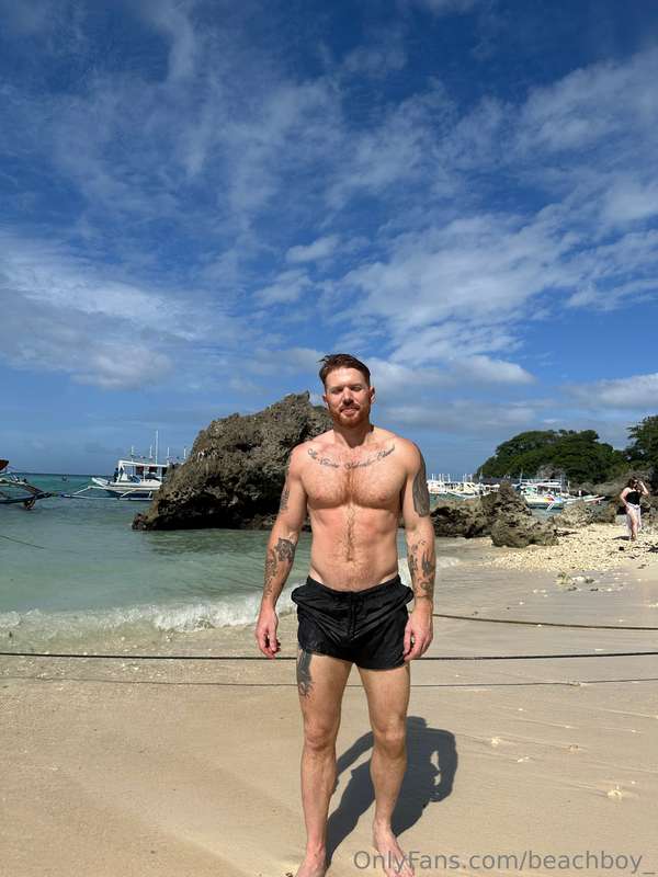 Hi baby! I’m busy in paradise… just a lil dump of content he.. 12