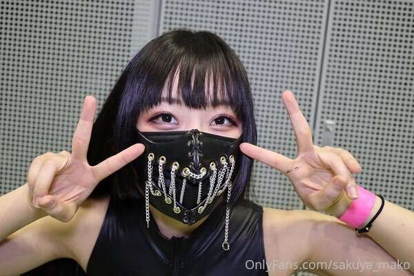 Photo taken at the spot sale event✨
①Front zipper black swim.. 6