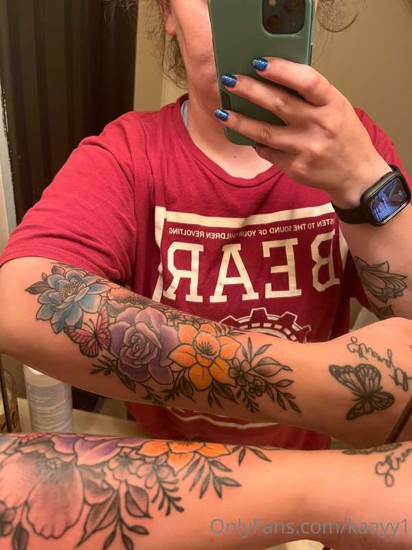 guess who got her tattoo colored today?😇 3
