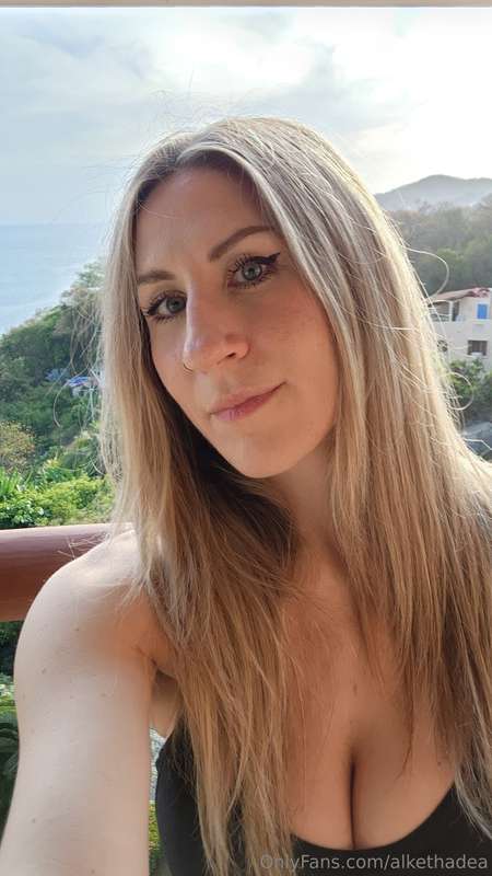 Some selfies, etc!  11