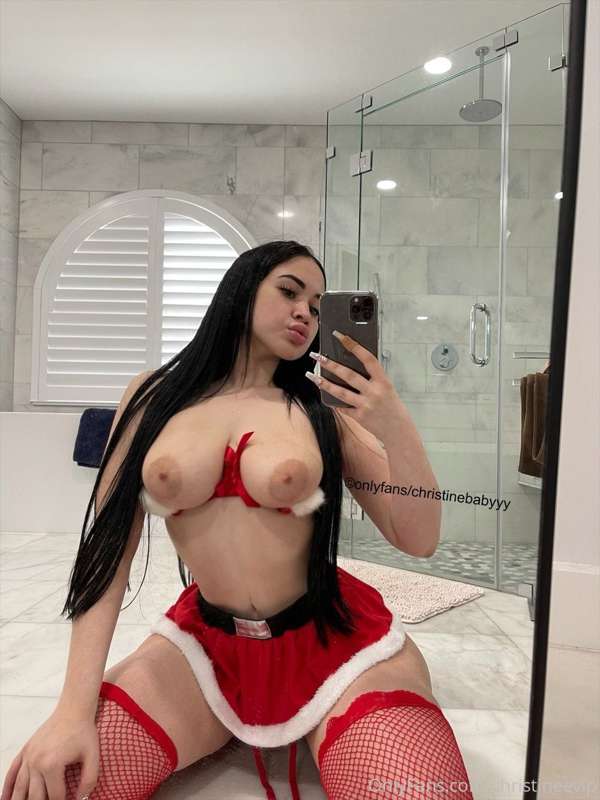 Tip 10$ for tape bundle in this outfit😰👀😭💦