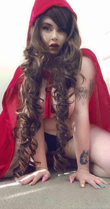 Wanted to do red riding hood for Halloween ☺️ Back again tom.. 2