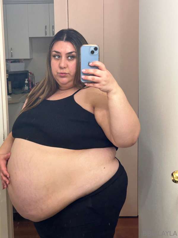 My belly is hanging more and more these days it’s getting so.. 5