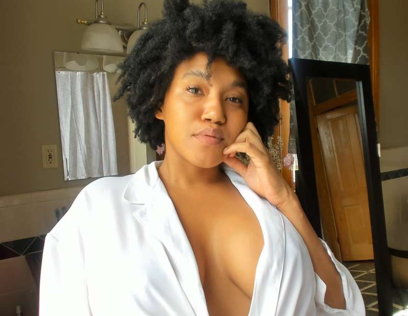 This face is good for cum shots, don't you agree?