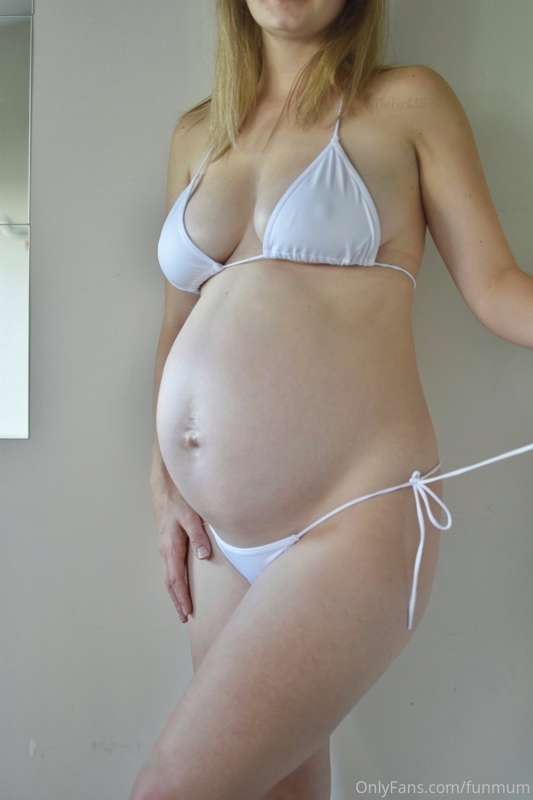 So was trying on my old swimsuit today… can I still pull thi.. 11