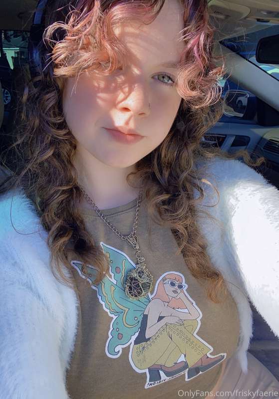 Here’s a little selfie montage in a parking lot cuz I felt c.. 7