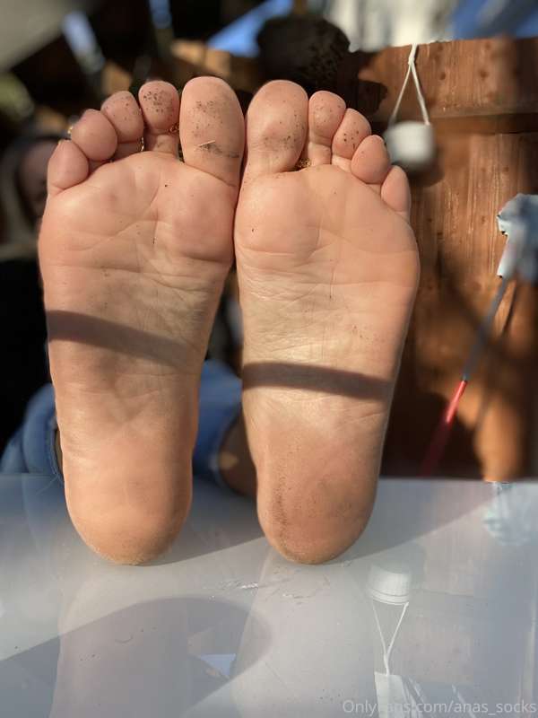 Dirty soles! Clean them up foot boy!