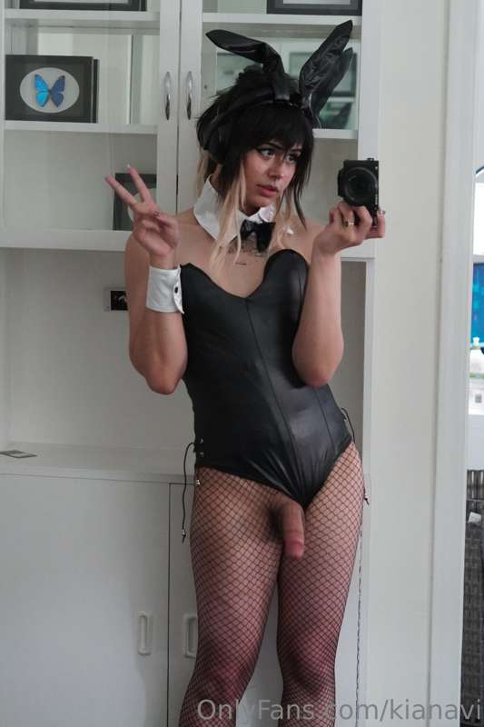 Hiyaaaaa!! Here are the rest of the bunny pics I took from y.. 25