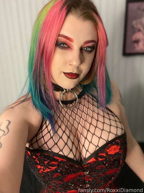 Roxxidiamond - Fansly - 02 Jun, 2024 81