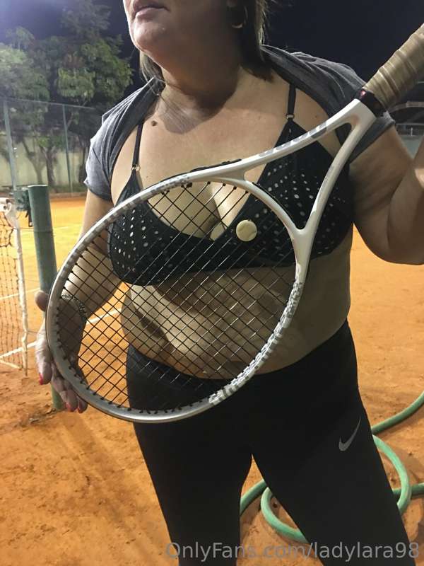 Did I tell you that I play tennis? 🎾