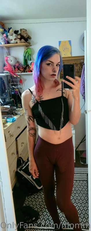 Do these pants make my dick look fat? 🧐 9