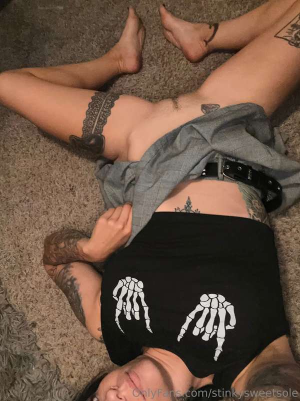 Pssst…i wasn’t wearing underwear today 😌 5