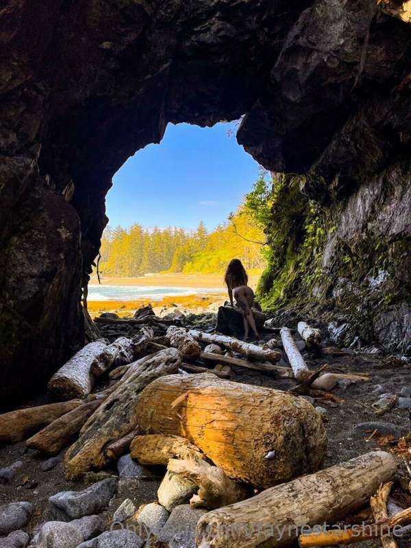 Beach caves 🖤 4