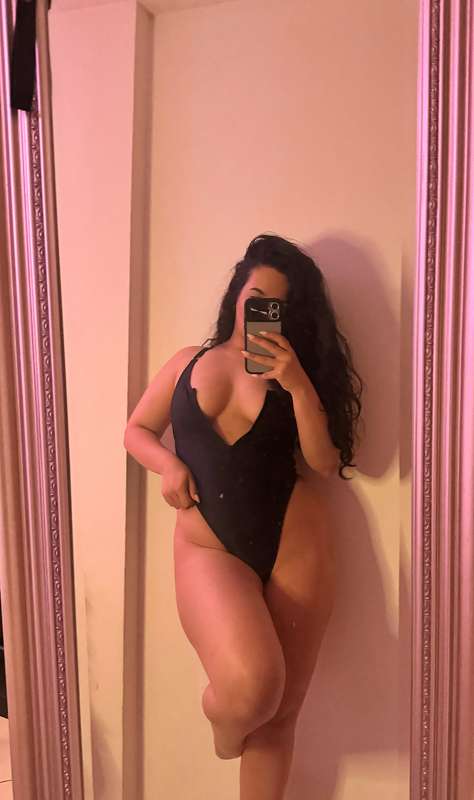 Hi😈😈
