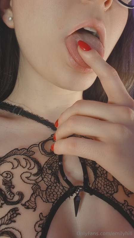 Saying goodbye to year of the dragon 😳❤️ I'm live rn 🥰 https.. 6
