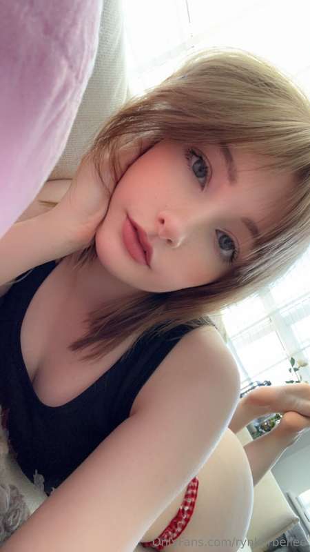 It’s a nice sunny day today ☀️ think I might go for a walk a.. 3