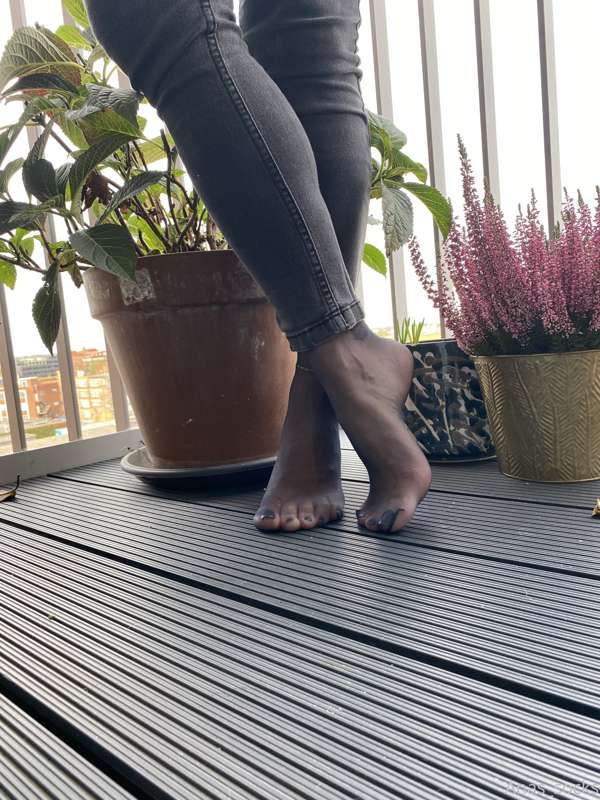 More nylon feet 🦶 4