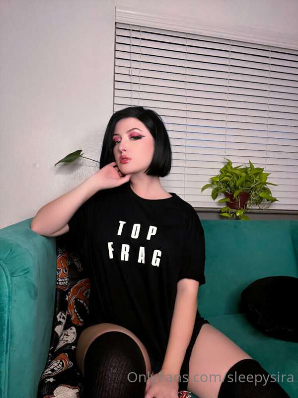 Welcome to my OF darlings~ 

Here I'll be posting free photo..