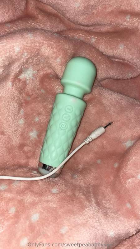 OH NO! 😥 my vibe is officially dead so it’s time for a new o..
