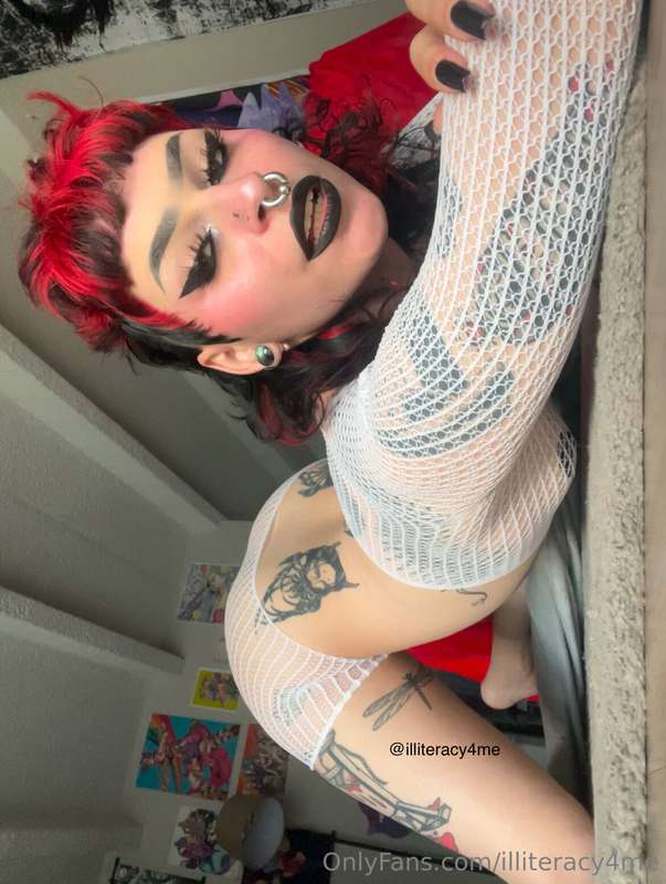 Illiteracy4Me - Onlyfans - 06 Jan, 2025 1