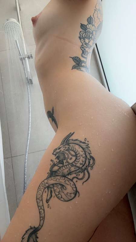 lol i take too many shower nudes   … do i??? 1