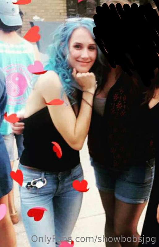okay so I need some advice: I’m thinking of dying my hair bl.. 1