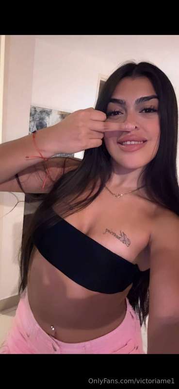 Hehe, guess who's giving you the finger... 😉🖕 Just kidding, ..