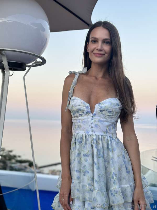 I often choose delicate and natural prints. Looks great on s..