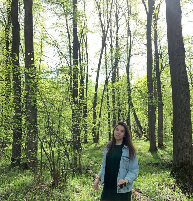 walks in the woods inspire hot games with you🔥🔥🔥