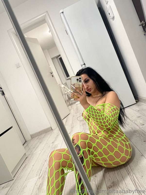 ***3*** 💲 @bitababyy Intră în lumea mea secretă pe OnlyFans🌍.. 3