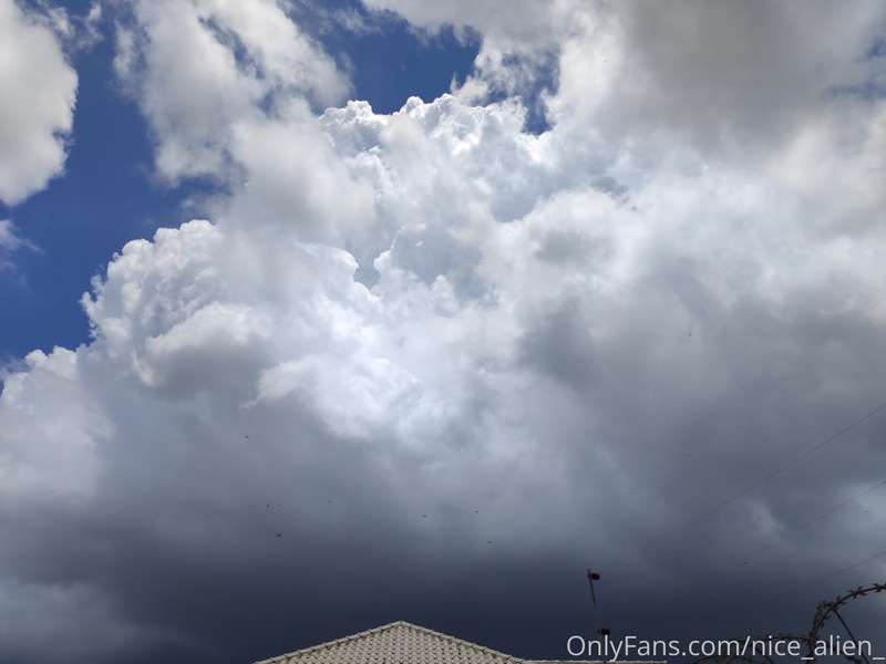 Heavy clouds on a heavy day
