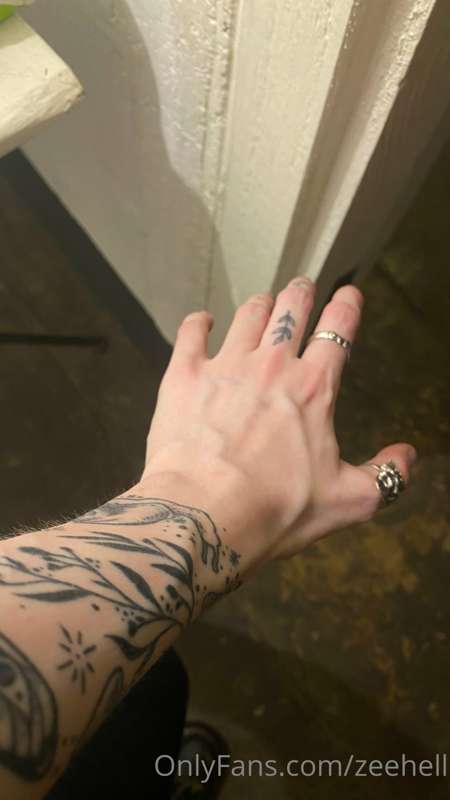 just some hand pics <3