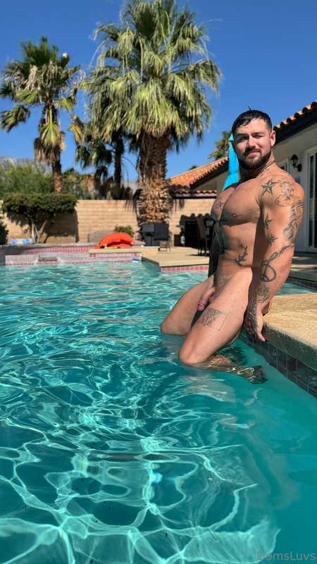 Me at the pool being a fool 😂 1