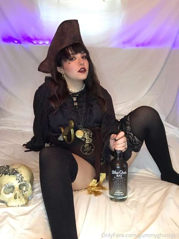 Arrr! Ye lookin’ for some booty? ⚓️ 13