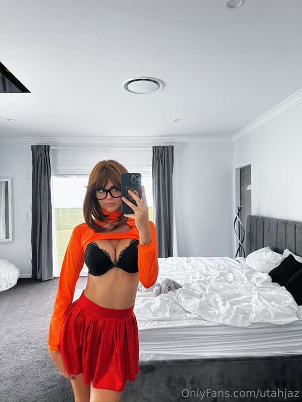 Lets play dress ups? 🥵 1