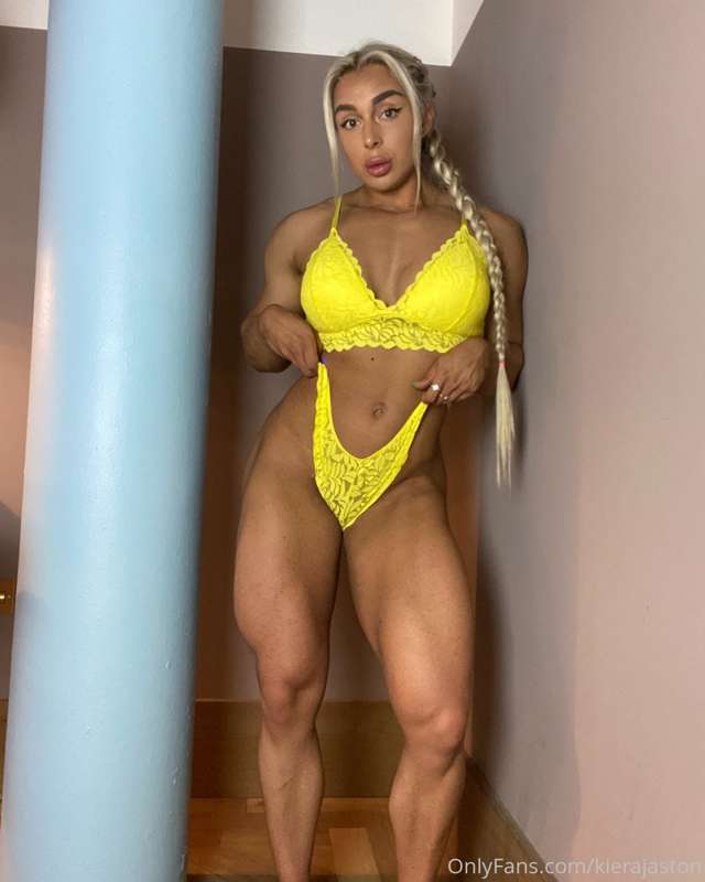 Can you guess how many squats I did at the gym today? 😇