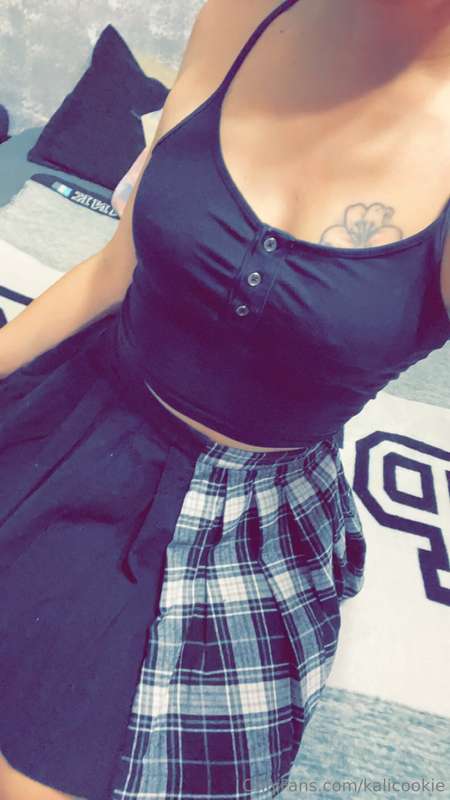Black 🖤  &  White 🤍