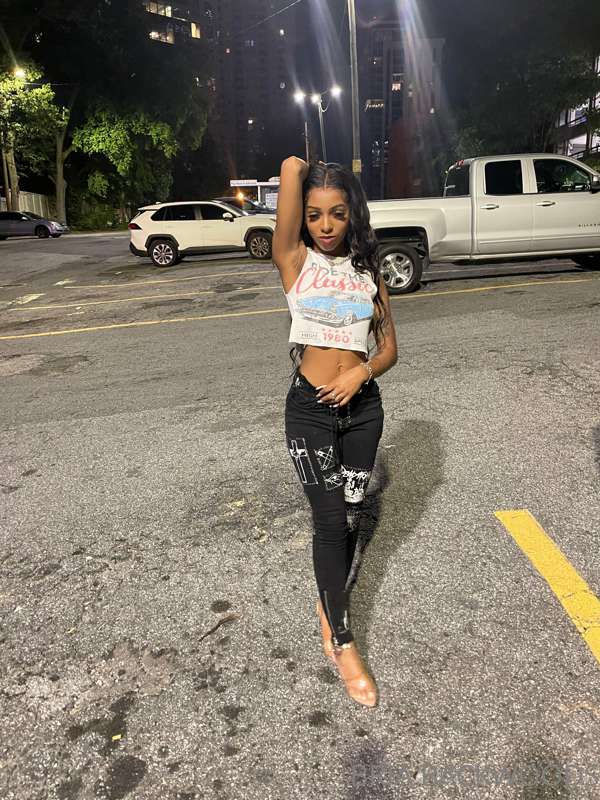 Do you like my outfit? 5