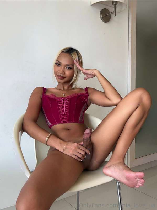 FREE ➡️🔥SUBSCRIBE NOW @anita_dickman_freeSubscribe to my bea..