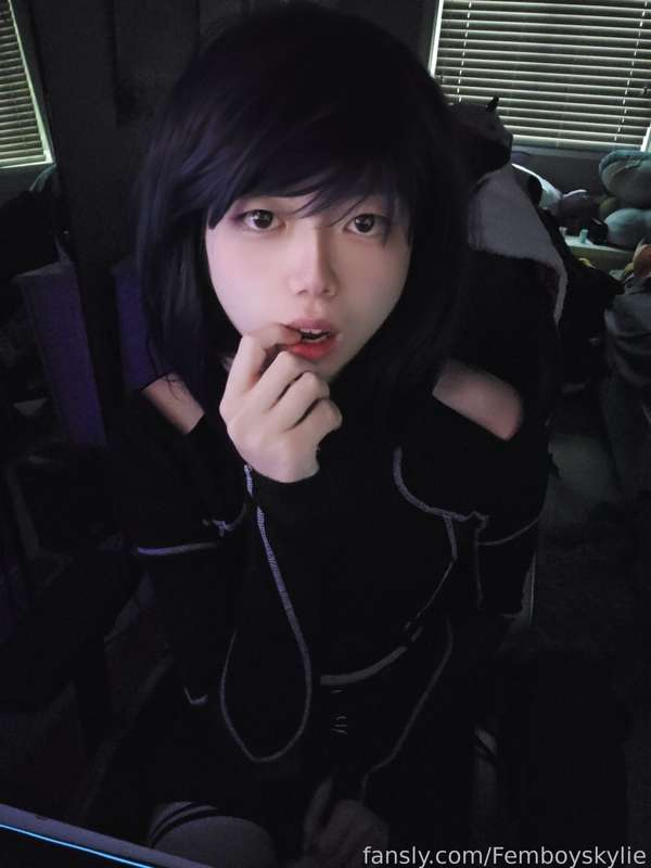 Femboyskylie - Fansly - 07 Apr, 2025