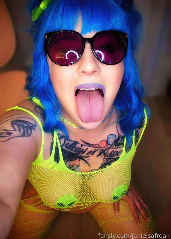 Janieisafreak - Fansly - 22 May, 2024 4