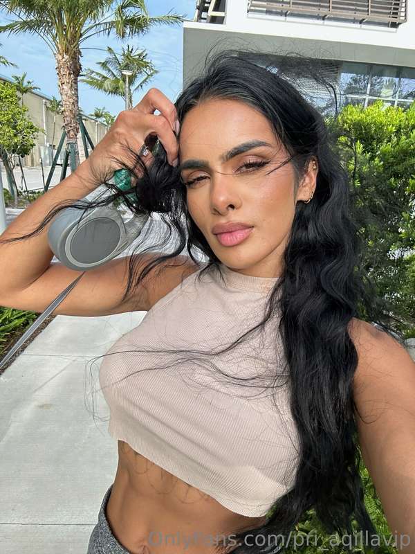 🌴