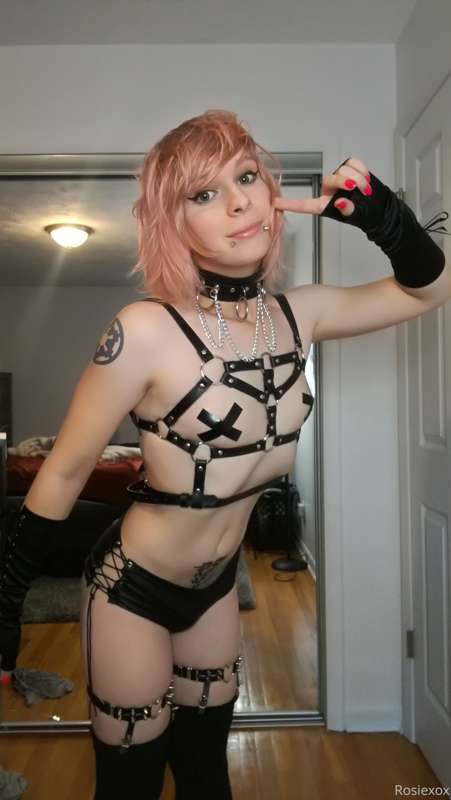 Pink Punk Succubus 5/10 x :3 20