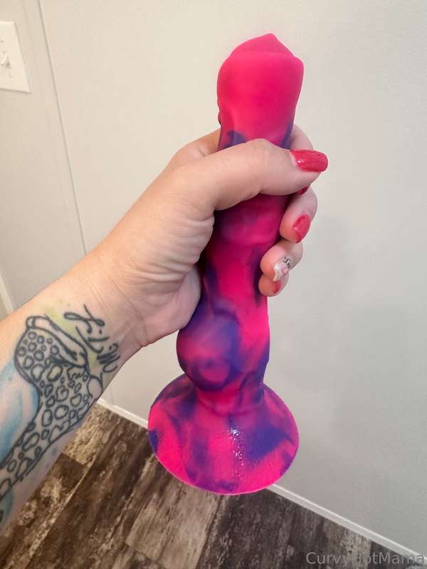 Cum Join me in the shower with this vibrating dildo ! 💦💦